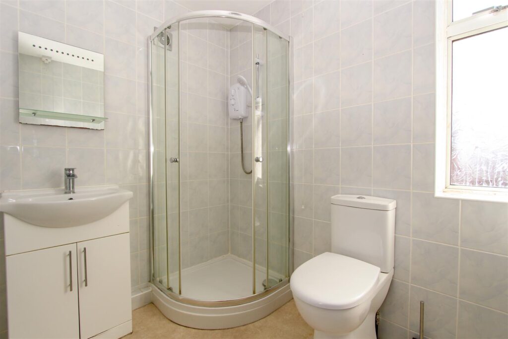 Violet Avenue, Uxbridge Lakin & Co Estate Agents Sales, Lettings