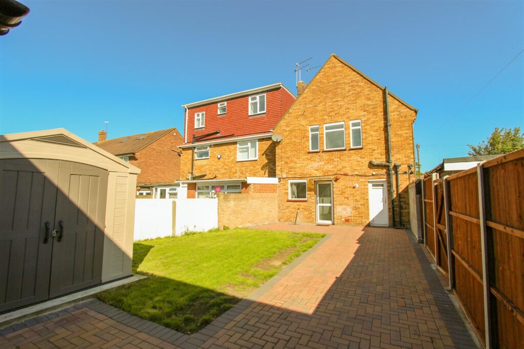 Violet Avenue, Uxbridge Lakin & Co Estate Agents Sales, Lettings