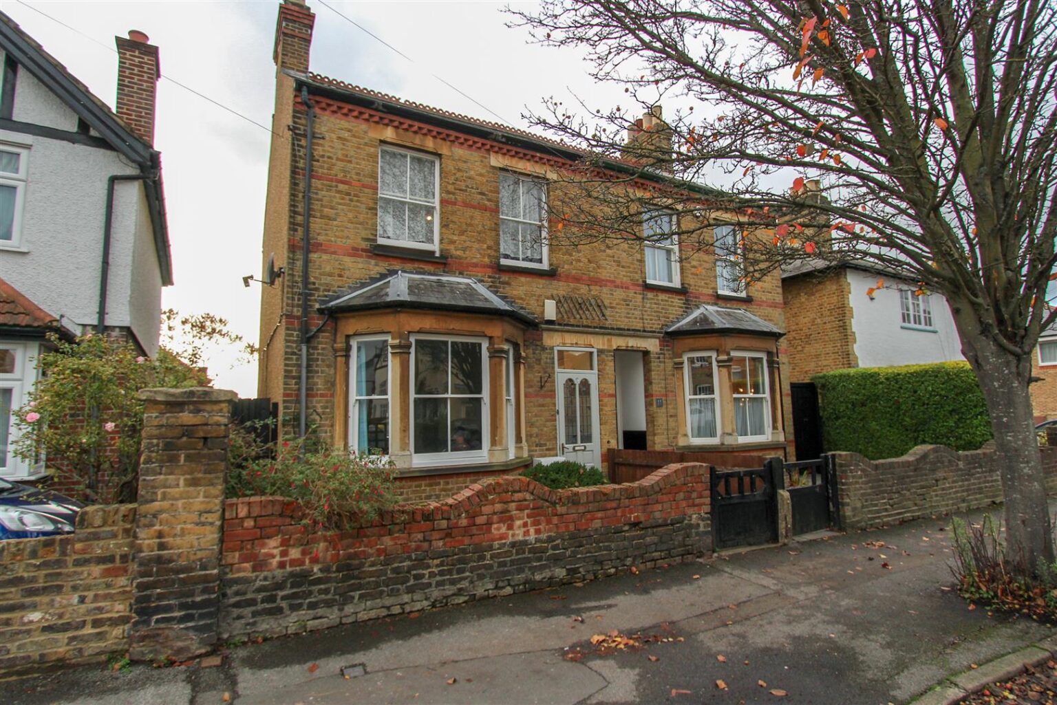 Lancaster Road, Uxbridge Lakin & Co Estate Agents Sales, Lettings