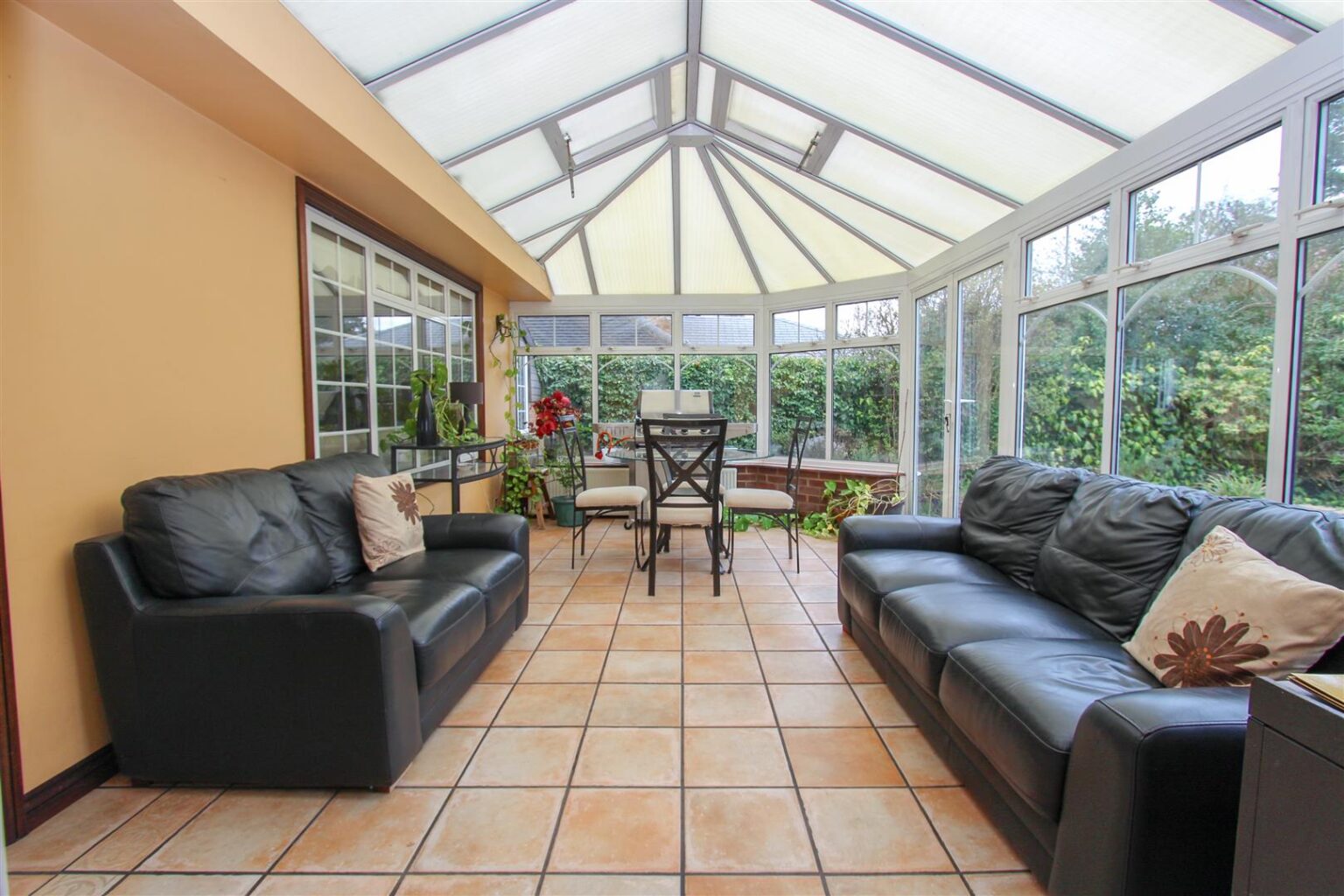 Highfield Drive, Ickenham, Uxbridge Lakin & Co Estate Agents Sales