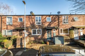 Braybourne Close, Uxbridge, UB8