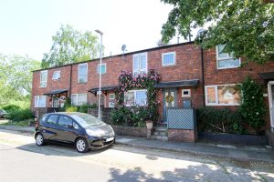 Braybourne Close, Uxbridge, UB8