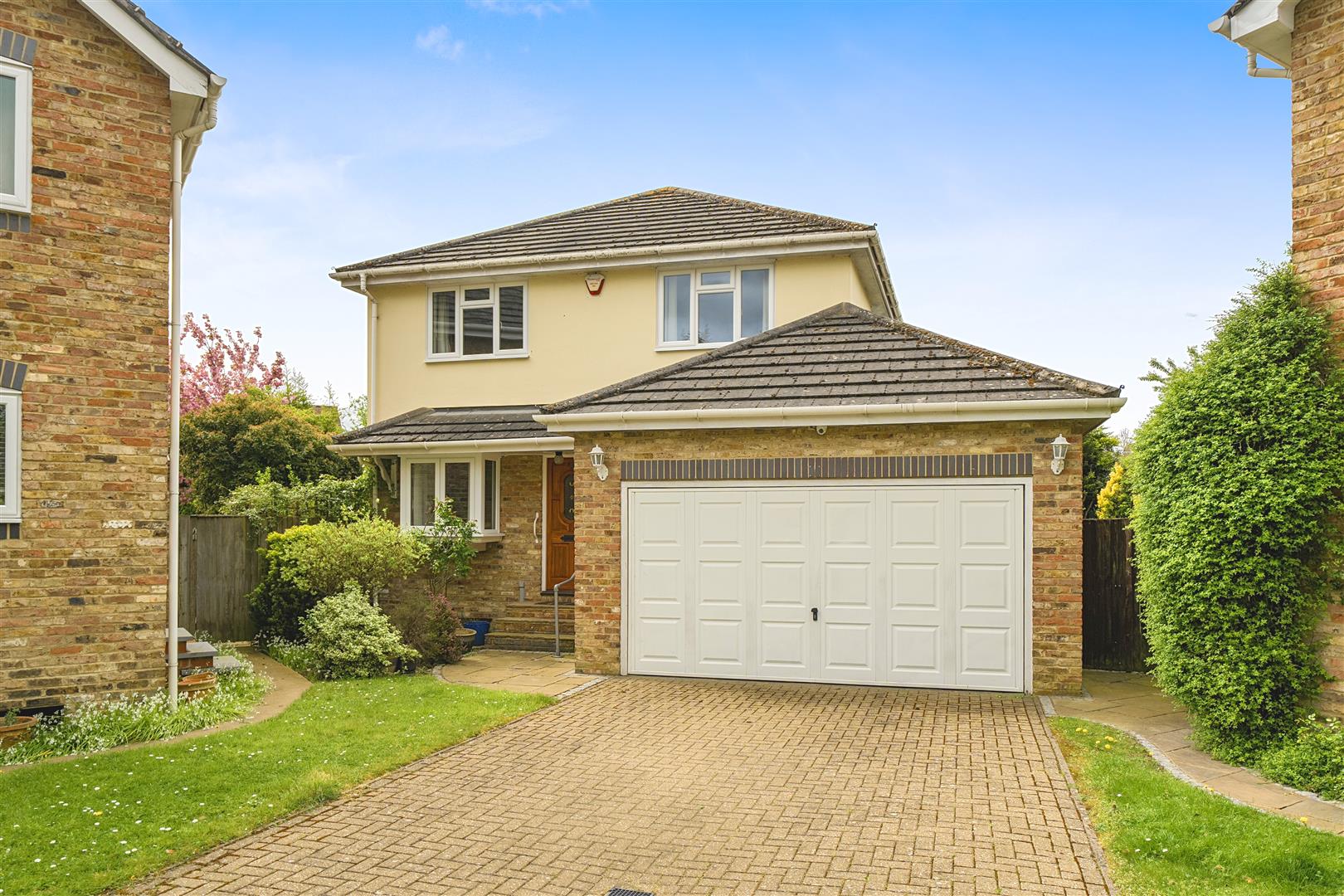 Irwin Close, Ickenham, UB10