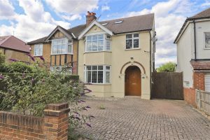 Swakeleys Road, Ickenham, UB10
